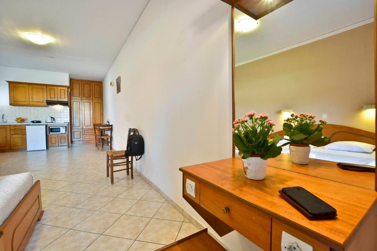 Louvros Apartments Sidárion Extérieur photo